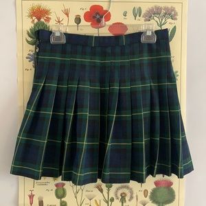 AmericanApparel inspired green plaid pleated skirt